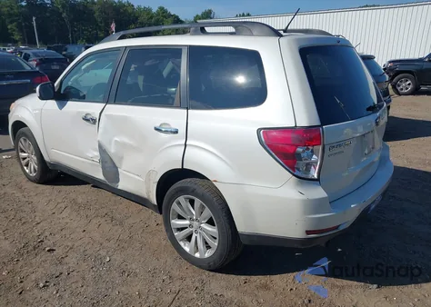 2011 Subaru Forester 2.5X Premium из США, поврежденный, VIN JF2SHADC4BH723898
